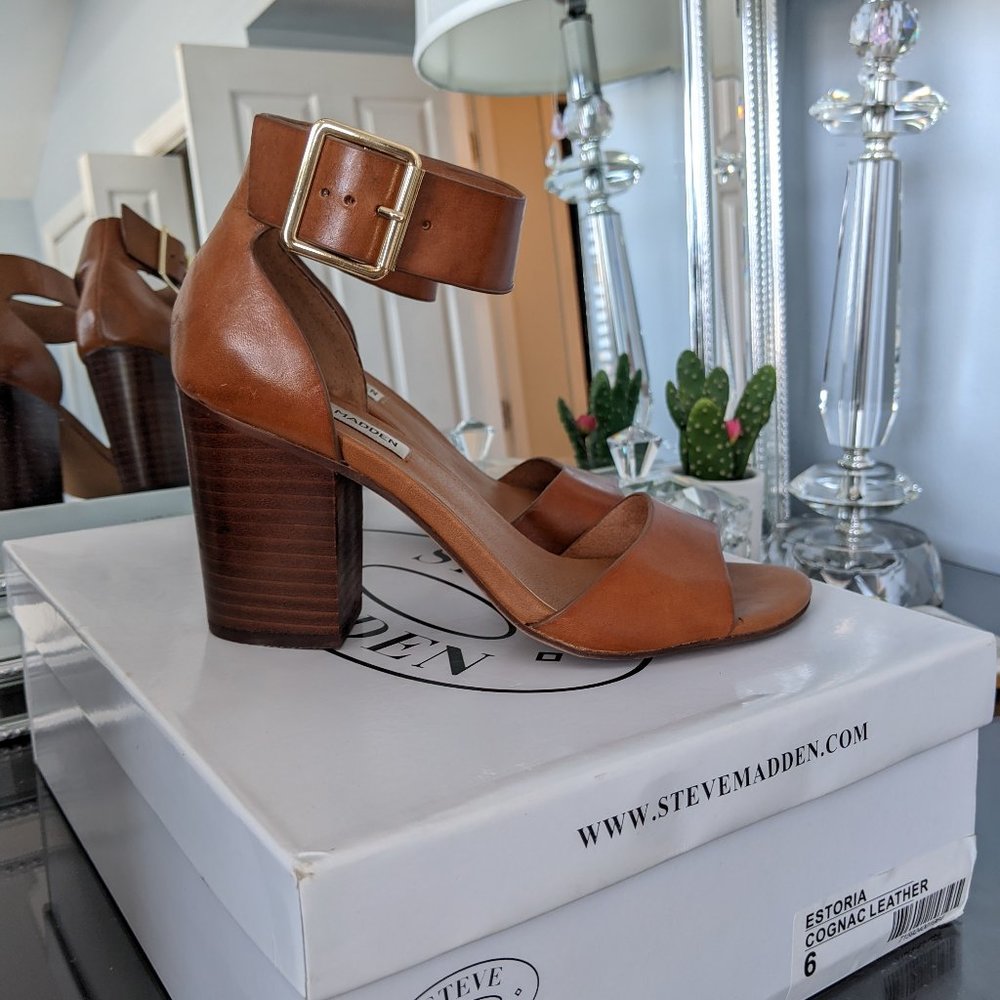 Steve Madden Estonia Heels in Cognac Leather